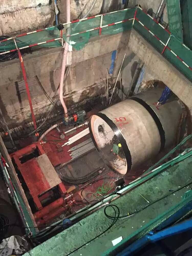 河南郑州泥水平衡顶管机电力隧道工程施工