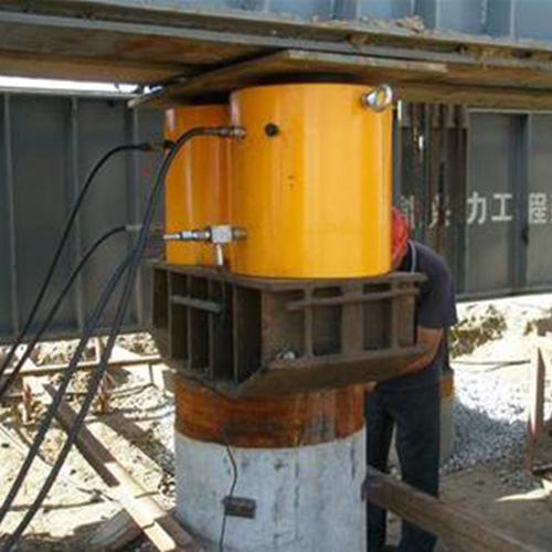 河南高架桥同步顶升千斤顶工程施工