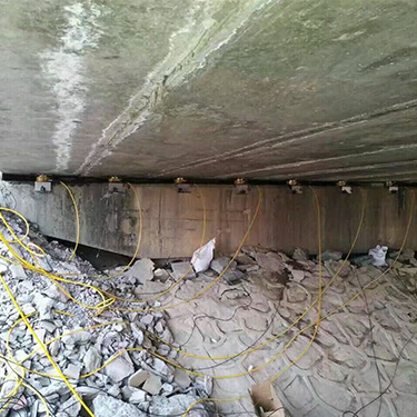 河南桥梁千斤顶施工现场